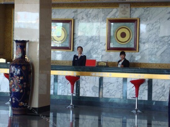 Qinggang Hotel - Photo2