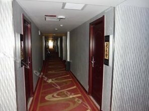 Qianjiang Business Hotel - Photo4