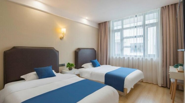 Floral Hotel Falan Small Town - Photo3