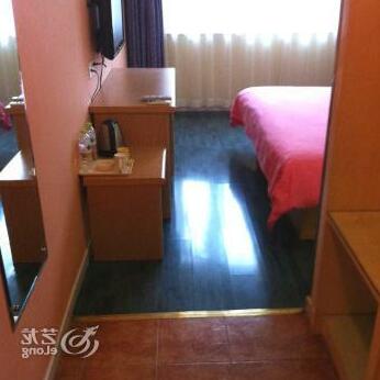 Home Inn Hangzhou Mo Gan Shan Road - Photo2