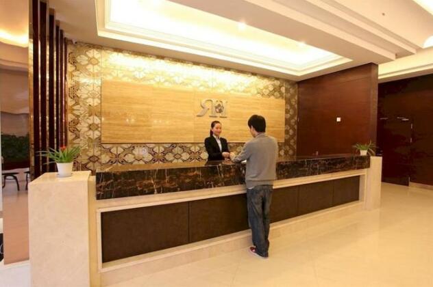 Huarong Business Hotel - Photo4