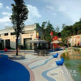 Zhongdu Qingshan Lakeside Hotel