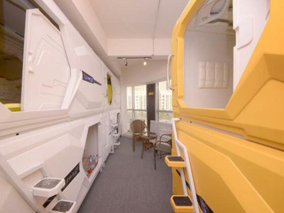 1deg Capsule Hostel - Photo2