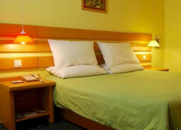 Home Inn Central Avenue Anguo Street - Photo4