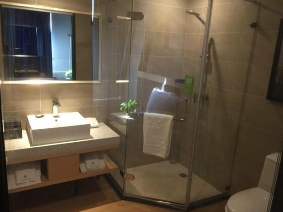 Luck Hotel Harbin - Photo2