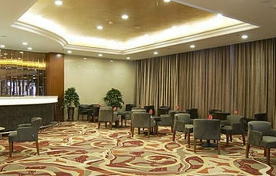 Qiancheng International Hotel - Photo2