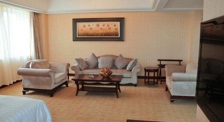 Qilu International Hotel - Photo4