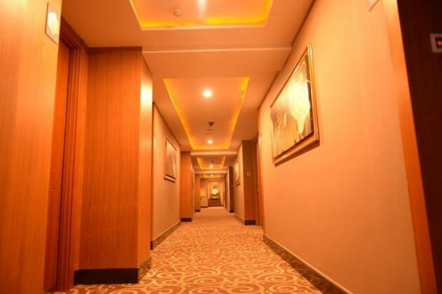 Toulong Business Hotel - Photo4