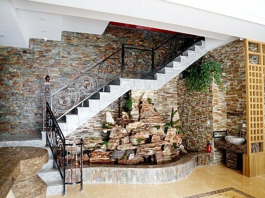 Xinjinjue Hotel