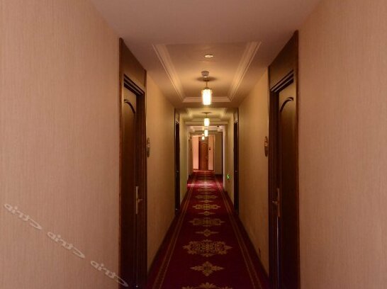 Zhenning Business Hotel Harbin Central Street - Photo4