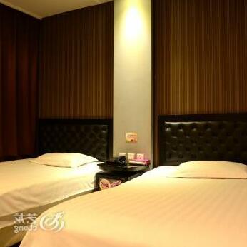 Zhuoyue Express Hotel Harbin Shizi Street - Photo4