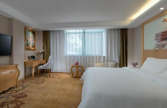 Vienna Hotel Yizhou Sankeshu - Photo3