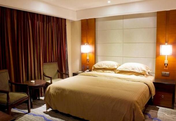 Eral Hotel - Photo4