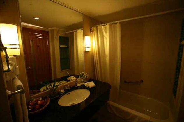 Grand Hotel Overseas Traders Club Hefei - Photo3