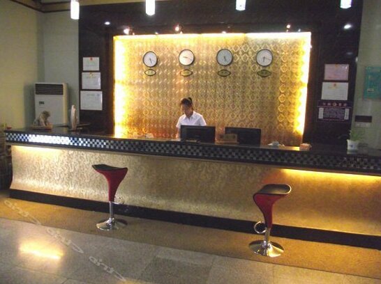 365 Tianyi Business Hotel - Photo2