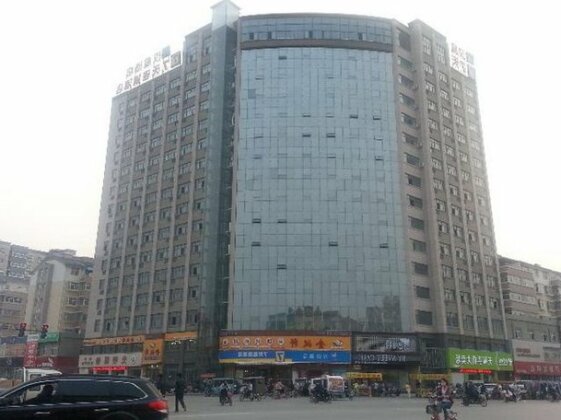 7 Days Inn Heze Dongming Caifu Plaza Branch