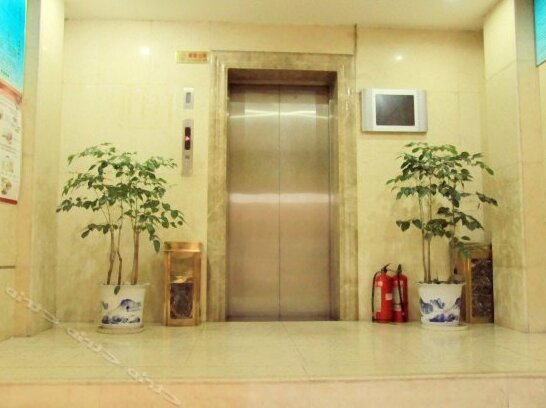 Romantic Hotel - Photo2