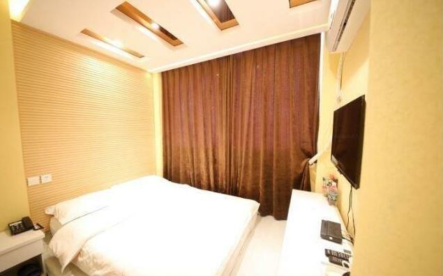 Waltz Hotel - Photo4