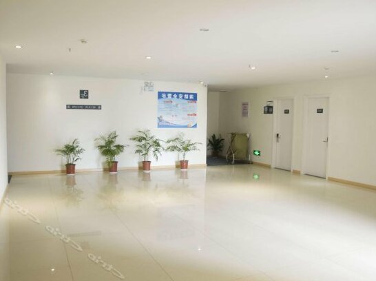 7 Days Inn Huanggang Normal University - Photo4