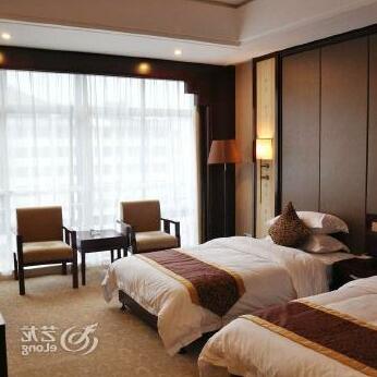 Qihong International Hotel - Photo2