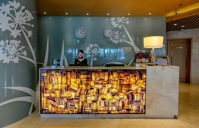 Spring Theme Hotel - Photo2