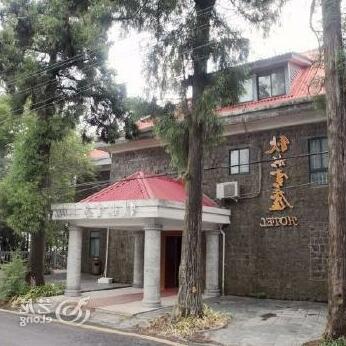 Mogan Qiushuiluyun Hotel Deqing