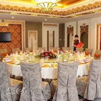 Longxin Hotel Yili - Photo5