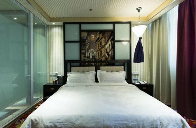Friday Holiday Hotel - Photo5