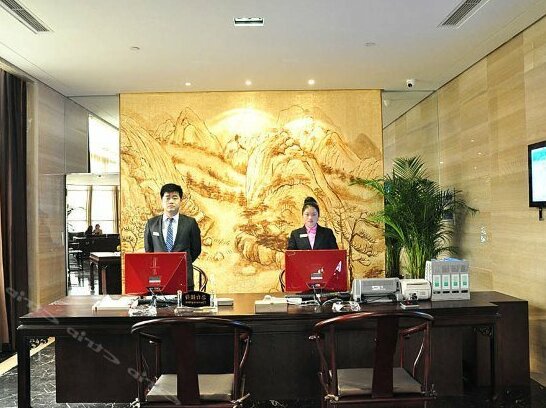 Longhu No 9 Hotel - Photo2