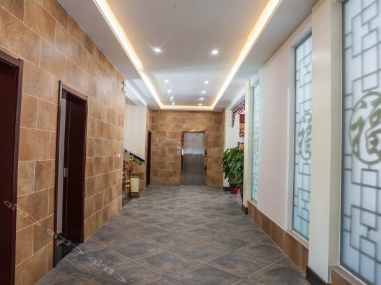 Tuwo Holiday Hotel - Photo4