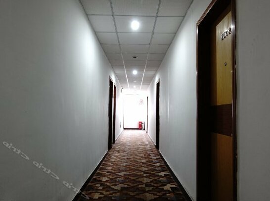 U Home Hotel Jiaxing - Photo4