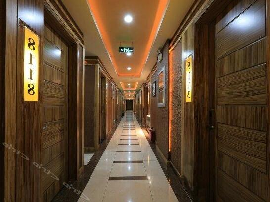 Baiwei Business Hotel - Photo2