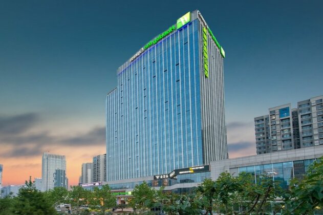 Holiday Inn Express Jinan High-Tech Zone - Photo2