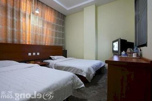 Jinan Junqiang Hotel Bayi Branch - Photo3