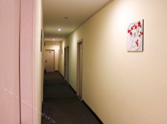 Xiangtai Express Hotel - Photo2