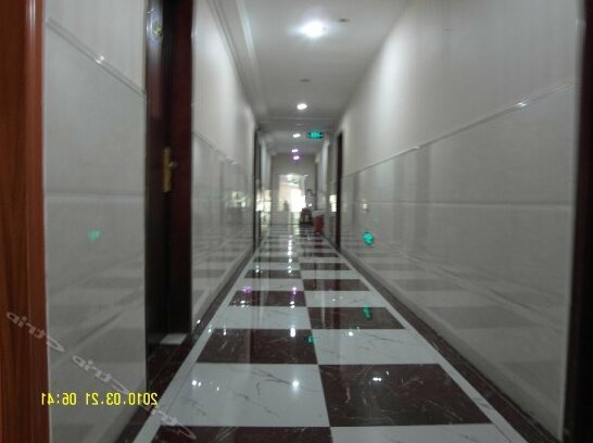 Dinghong Hotel Yiwu - Photo4