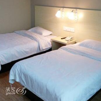 Fuping Business Hotel - Photo4