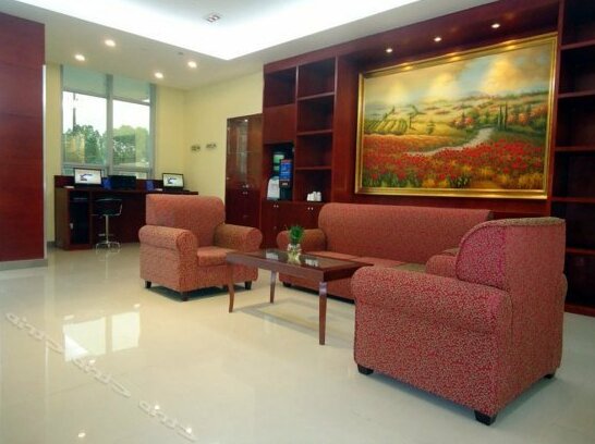 Hanting Express Jining Railway Station - Photo2