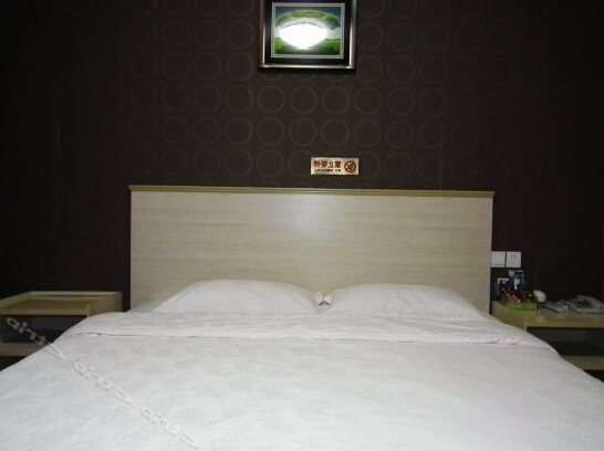 Jining Sishui Green Tree Business Hotel - Photo5