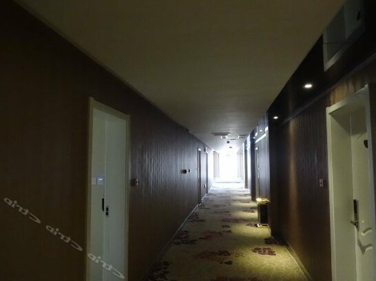 Ouke Holiday Hotel - Photo3