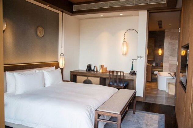 Qu Fu Ni Shan Akadmeid Hotel - Photo5