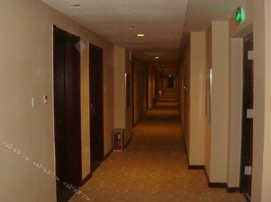Sanfa Business Hotel - Photo2