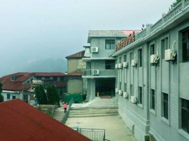Lushan Guling Holiday Inn