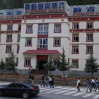 Dali Yilong Binhai Hotel Jiuzhaigou