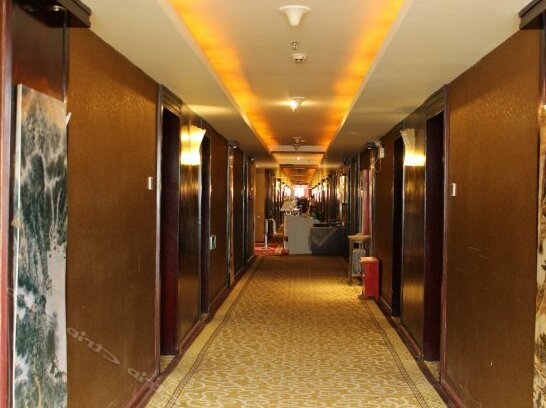 Gaoshan Liushui Business Hotel Kunming - Photo4