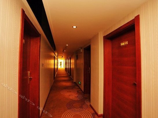 Riyuexin Business Hotel - Photo2