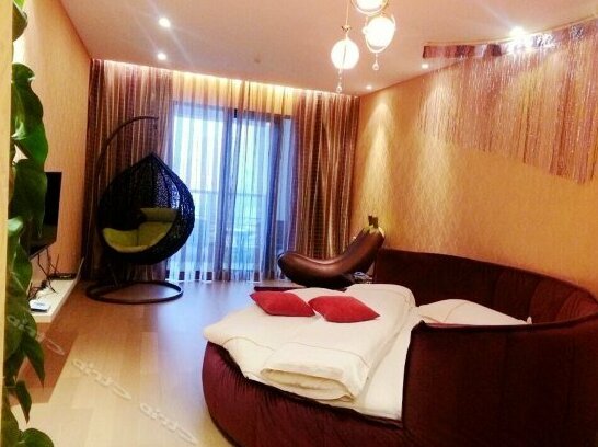 Rococo Theme Hotel Binjiang Junyuan - Photo4