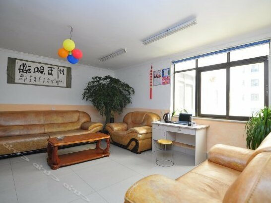 Yi Jie Lian Suo Qing Nian Hostel Xiao Hua Yuan Store - Photo4