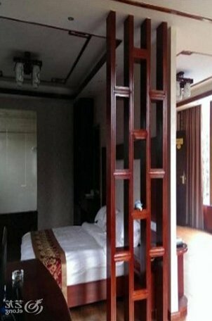 Jinxiu Xiangcao Lake Holiday Hotel - Photo2