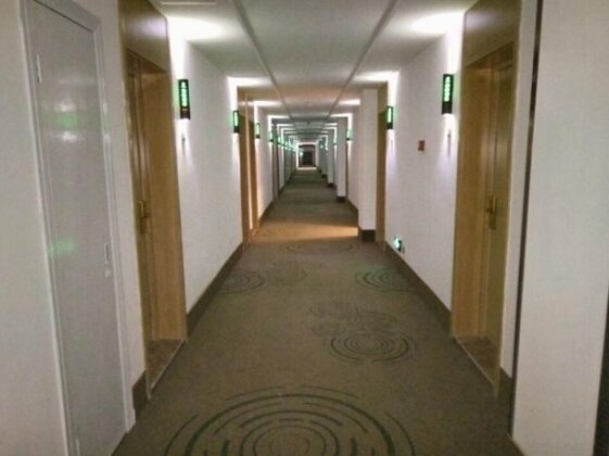 GreenTree Inn Shandong Laiwu Bus Station Express Hotel - Photo3